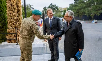 KFOR Commander는 Sorensen, EULEX 수석 토크 보안을 Kosovo에서 호스트