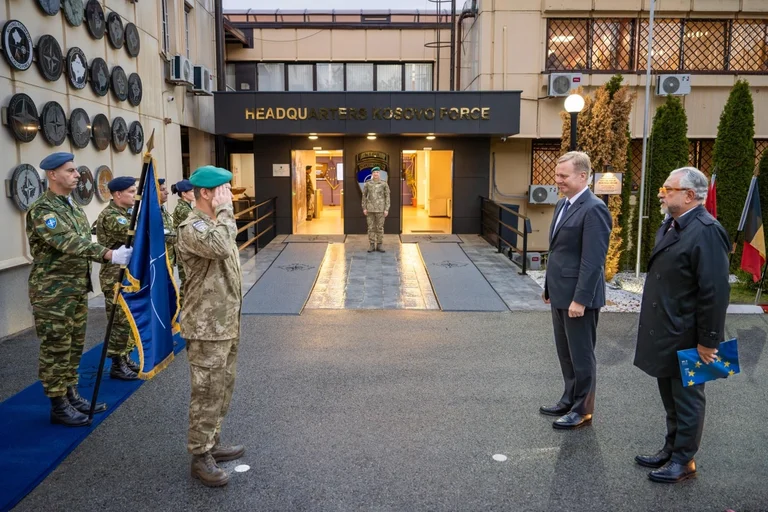 KFOR ve AB Kosova- Sırbistan'a olan taahhüdü yeniden teyit etti