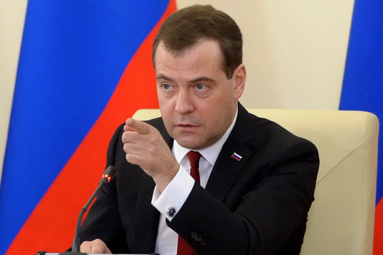 Medvedev: Trump ha declarado la guerra contra Rusia