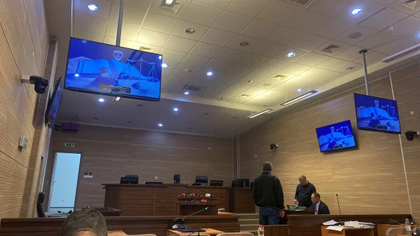 Terry interrumpió las audiencias, la corriente llega al Palacio de Justicia