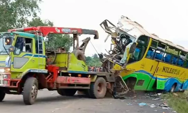 Peste 40 de decese după accidentul de automobil din Uganda