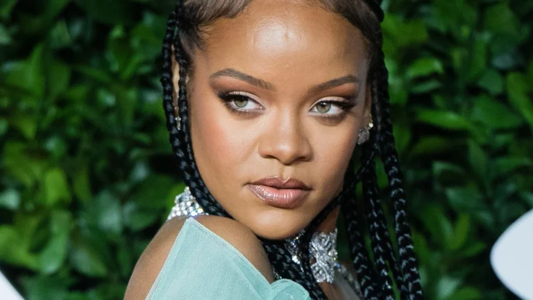 Rihanna perdió $36 millones del fallido proyecto Louis Vuitton debido a la pandemia