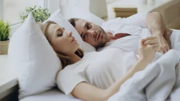 5 Painful Reasons for Women Who Never Take the Initiative for Intimacy