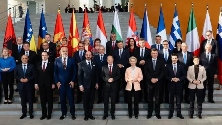 La cimera internacional de processos de Berlín que comencen demà.