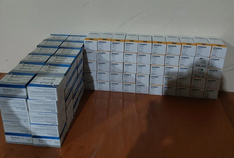 Interdictii vamale droguri nedeclarate si suplimente in Vmica