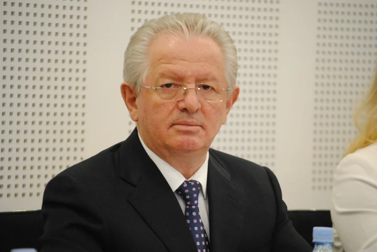Hyseni: PDK, LDK e AAK të rreshtohen kundër neokomunizmit populist të Kurtit e Osmanit