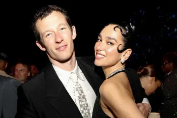 Ett möte som i filmen: Hur ville romantiken mellan Lips och Callum Turner?