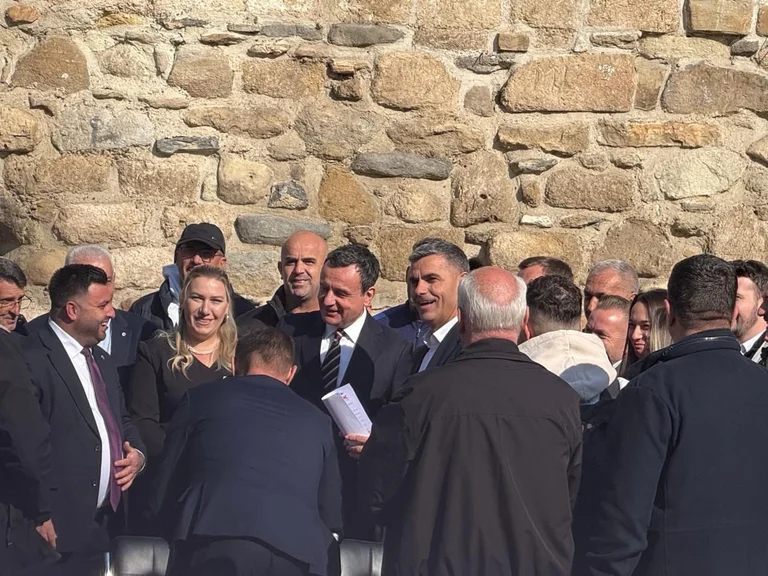 Senza la madre di Lumir Abdixhik, Xhafer Tahiri si occupa di VV per il decollo a Vushtrri (documento)