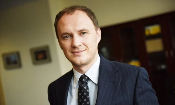 Selimi e kritikon Kurtin e VV-në për Asociacionin: I humbën 10 vite Kosovës