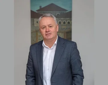 AAK-ov Agron Kuci obsoja življenjske grožnje po tem, ko je obsodil zlorabe volitev v Yuniku.