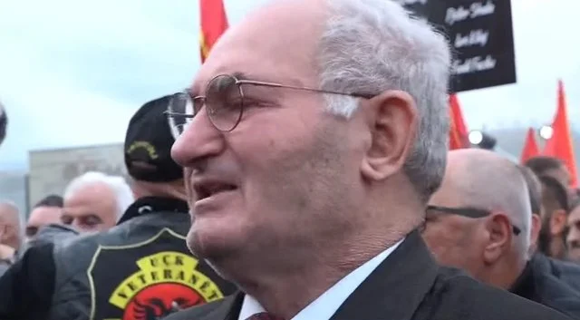 Koulutin Hashim Thacin taisteluun.
