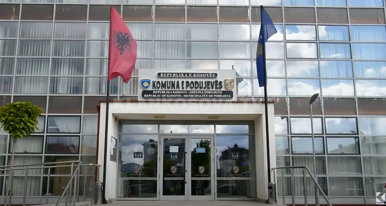 Vetëvendosjes në Podujevë i mungojnë votat, rrezikohet funksionimi i Kuvendit