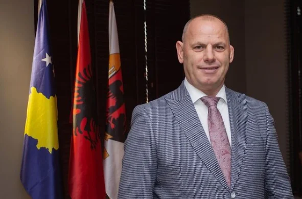 Memli Krasniqi moest aftreden.