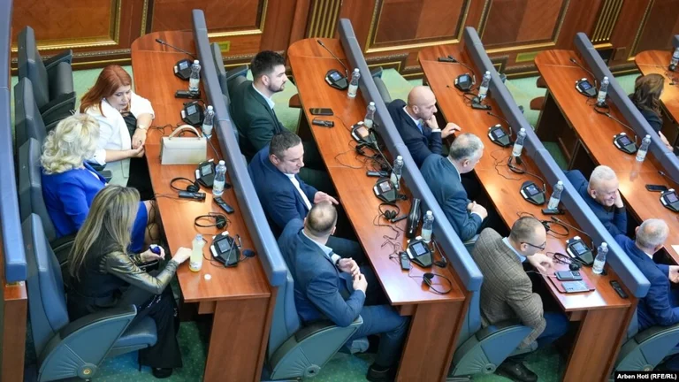 Serbian List Again Addresss Constitutional