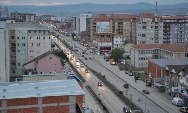 Një person therret me thikë në Fushë Kosovë