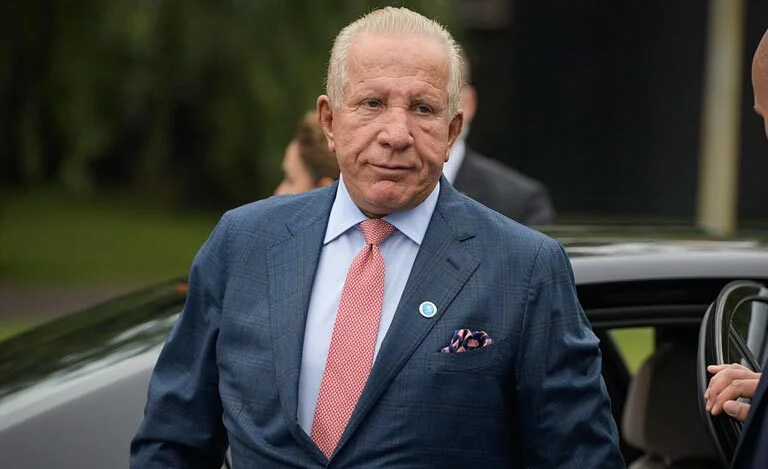 Primer letališča Vlora: Behgjet Pacolli naj bi bil med osebami, ki jih preiskuje tožilec.