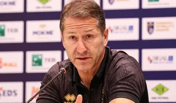 Kosovo Coach mit Tränen in seinen Augen nach seinem Sieg mit Schweden!