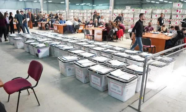 PDK's LDK top in state-level municipalities, Vetevendosje third