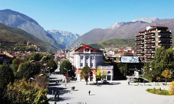 Mungesa e provave nga Prokuroria e Pejës çoi deri te lirimi nga aktakuza për grabitje