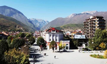 Najprej več kot 76,4 odstotka glasov v Muharjarju Pec haxh LDK