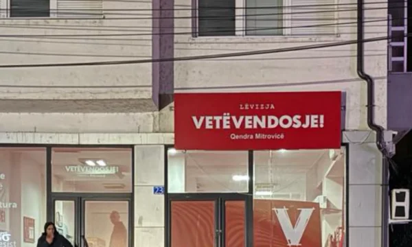 VV:s högkvarter i Mitrovica är stängt efter att Arrian Tahiri vunnit mot Faton Peci
