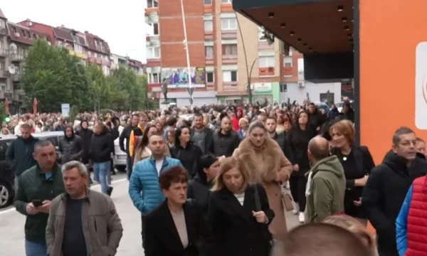 REL: Kosovo 북쪽 선거에서 투표는 힘에서 알바니아 지도자에 예상