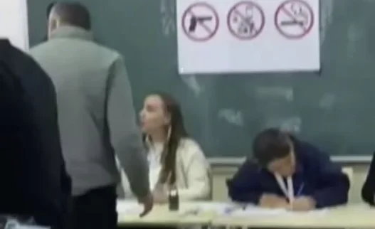 Mitrovica'daki komisyon kahvaltı için gereklidir: Keşke seni becerebilseydim.