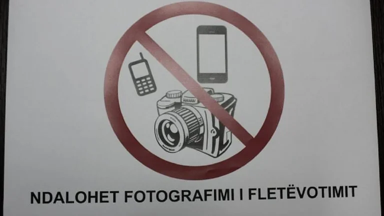 Volte fotku, tři lidé zatčeni v Drenas