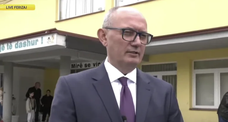 Voton Agim Aliu 에 Balaj, Ferizaj