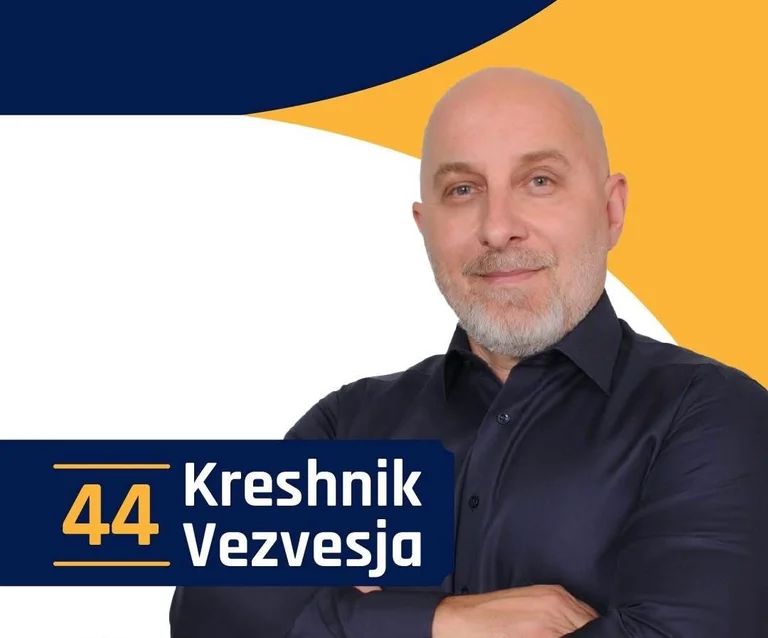 Kreshnik Vezveya (AAK) appelle les citoyens de Pristina à voter pour une meilleure capitale