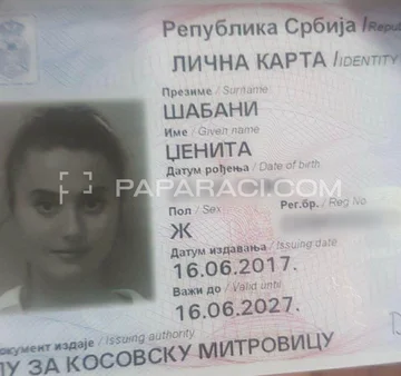 Svetovalec Faton Peci z dokumenti, ki jih izdajajo vzporedne srbske strukture