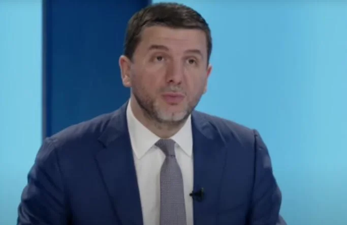Krasniqi: Le patriotisme peut nous donner des Albanais, pas des Grecs, pourquoi Albin Kurti fait confiance à Dejona Michael