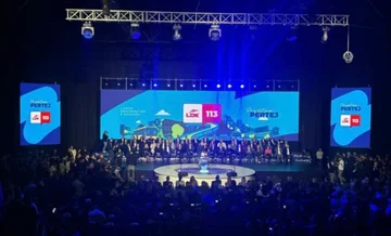 “Hvala Pristina” Napredek Rama dobi podporo na zaključni rally