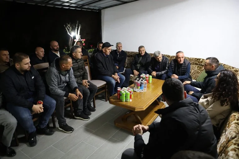Arian Tahiri: Je m'engagerai pour Reka transformée en parlements modernes de Mitrovica