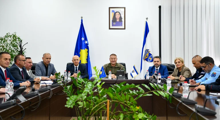 Réunion de la police du Kosovo pour la mise en œuvre du plan opérationnel des élections locales 2025