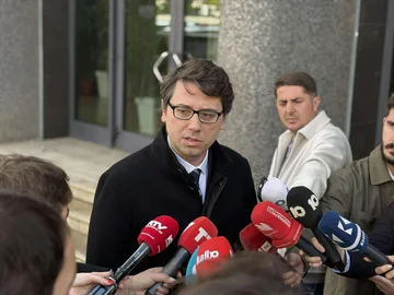 Μουράτι: Σε κανένα σημείο, το Σύνταγμα χωρίς αμφιβολία ο αναπληρωτής επικεφαλής δίνεται στη Σερβική Λίστα