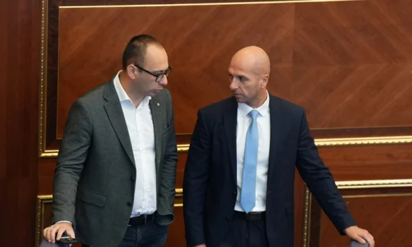 Basha demande à Rashihqi d'être offert: Vous agissez comme vous voulez, nous enfreignons la Constitution, l'administrateur général appartient à la Republika Srpska.
