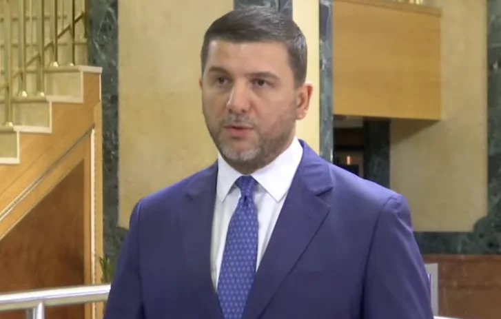 Krasniqi : trouver la voie qui nous mène aux élections anticipées