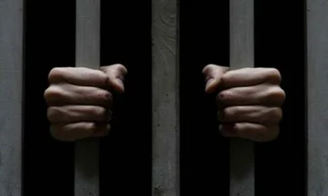 Mesec pridržanja obtožencev zaradi kršitve mladoletnika v Gjakovi