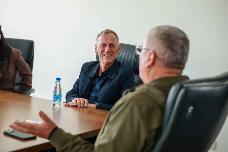Osmani visite les entreprises de Fushe Kosovo : fierté du travail, de la vision et de leur contribution au développement économique local
