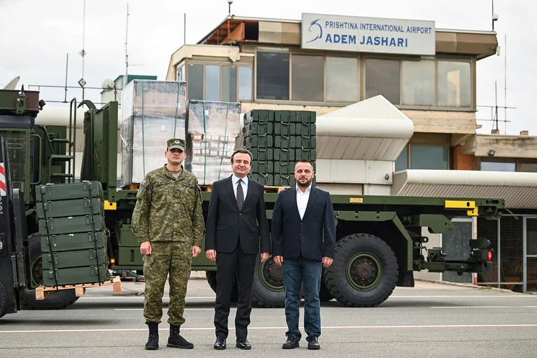 Kurti: Des dizaines de craintes de combat Skydagger arrivent au Kosovo