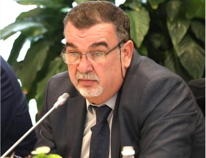 Aujourd'hui Astrit Kalaya est enterré le juge qui a été tué dans la cour