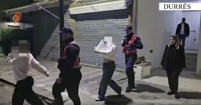 Ils avaient transformé l'appartement en un centre de prostitution, deux étrangers arrêtés à Durres