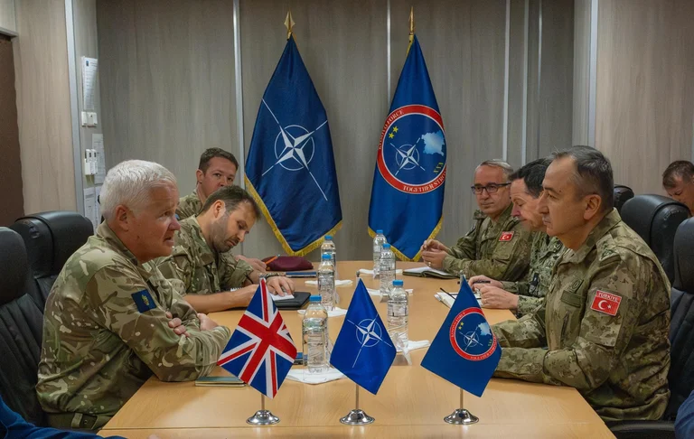 Sécurité au Kosovo, région, rôle britannique élevé