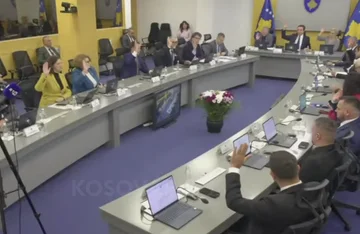 Zdaj pa denar in družine v stiski