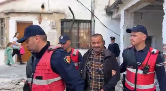 Arrêté après une menace ouverte, autre oncle du meurtre du juge à Tirana