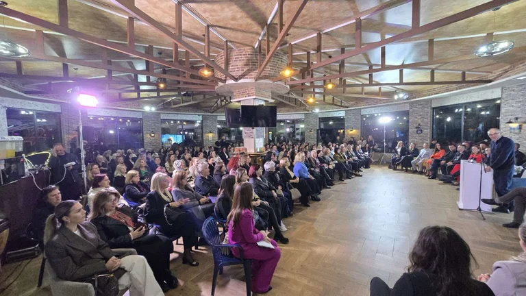 Soutien des femmes et des filles à Schikir Totay à Prizren