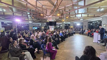 Podpora žensk in deklet za Schikir Totay v Prizrenu