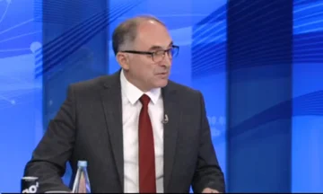 Totaj: Kurt z ministri so vsak dan v Prizrenu, Abraši je v njihovi senci