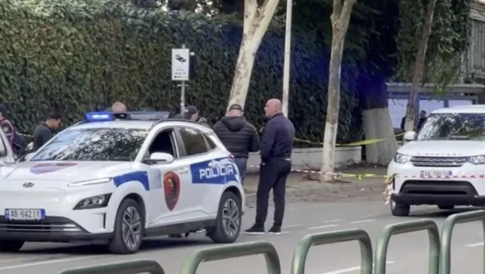 Zbardhet emri i autorit që qëlloi në sallën e gjykatës gjyqtarin Astrit Kalaja